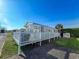 Homely 8 Berth Caravan At Southview Holiday Park Near Skegness Ref 33003M、スケッグネスのホテル