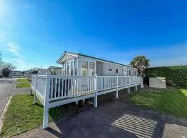 Homely 8 Berth Caravan At Southview Holiday Park Near Skegness Ref 33003M