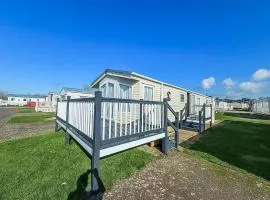 Homely Caravan With Decking At Manor Park, Hunstanton Ref 23036C
