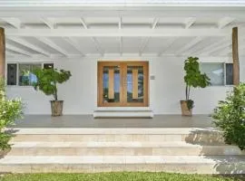 Palm Springs Bungalow