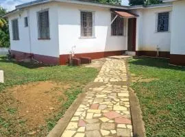 Linstead Riverview Retreat