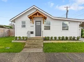Cozy Tacoma Bungalow- newly remodel 2br, 1ba home