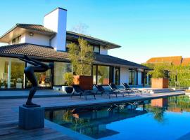 B&B De Alffarhoeve, hotel with pools in Hamme