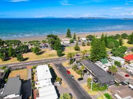 Orewa Beachcomber، فندق في أوريوا