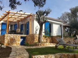 Beach house Adriana, hotell sihtkohas Lun