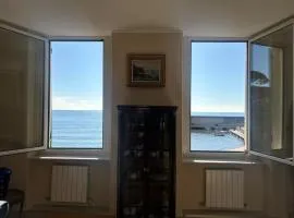 Una finestra sul mare 1 - A window on the sea 1 - Nervi - Genoa