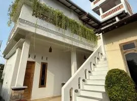 Watukarung Kaderi's Home