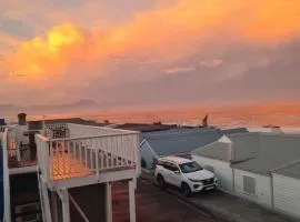 Point Village Accommodation - Snowdove