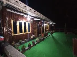 Yasha Homestay Sayachong