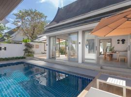 3 Bedrooms Private Pool Villa near Laguna, hotel u gradu Laguna Phuket