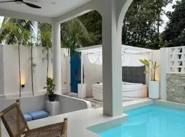 Greek Villa with Pool and Jacuzzi