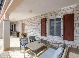 Comfortable apartment in Umag with parking space