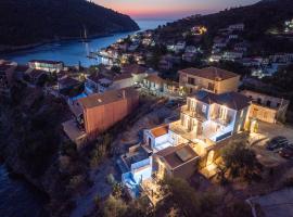 Assos Rockshore Villa by the sea: Asos şehrinde bir spa k&uuml;vetli otel