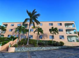 Bellavista Scott Hotel โรงแรมที่มีที่จอดรถในชาร์ลอตต์อะมาลี