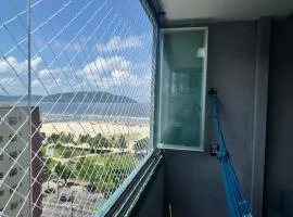 Apartamento novo, moderno, completíssimo à beira mar