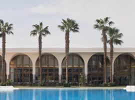 Pyramids Park Resort Cairo、カイロのホテル