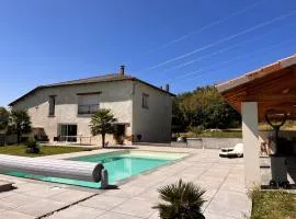 Maison 180 m2 piscine chauffée