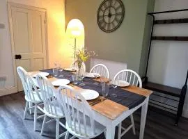 Modern Bright 3 Bedroom House
