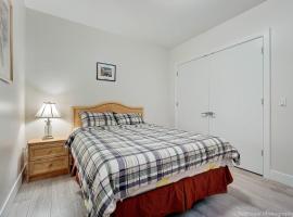 D Peaceful Stay in Queen Room -Dedicated Bathroom, hotel v destinaci West Vancouver