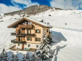 BAITA NICOLETTA Red - Breta Holidays SPA Apartments