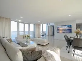 Luxusný Penthouse nad jazerami 230 m2, 2x garáž, WIFI