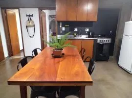 Departamento en microcentro 3er piso con balcón