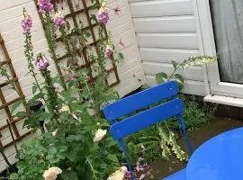 Dolphin cottage