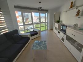 Hollyfoz Arenal, hotel i Foz