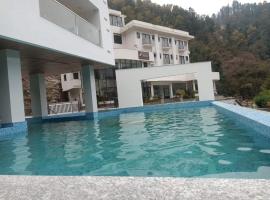 White Leaf Resort, hotel in Chautara