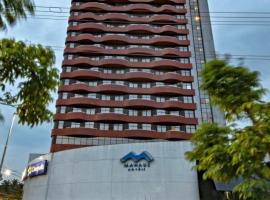 Manaus Hot&eacute;is Millenium - su&iacute;te 1503，馬瑙斯的有熱水按摩池的飯店