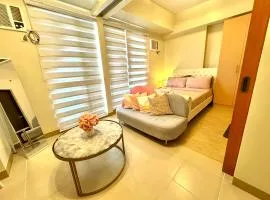 The Palladium - Modern Executive Studio