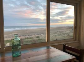 F2 en front de mer à narbonne plage, hotel in Narbonne