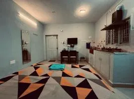 White House Beach Stay