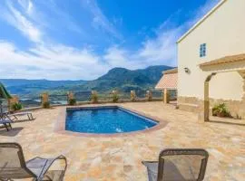 Comfortable Chalet in El Gastor with Private Pool