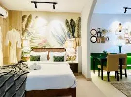 BluO Penthouse #staycation Bathtub, Terrace Garden