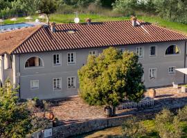 VILLA IOLE 20, Emma Villas, hotel v destinaci Palaia