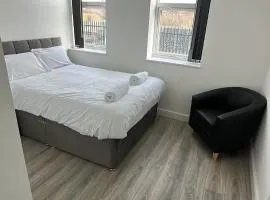Cosy Studio Station House Apartment Free Wifi, Parking & EV