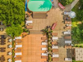 Villas Mura with SPA & Hot Swimming Pool, hotel Borovecben
