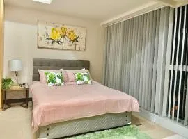 Prime BGC Condo Near Grand Hyatt #upt131q