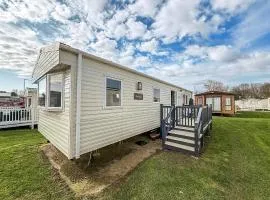 Stunning 6 Berth Caravan With Decking At Broadland Sands Ref 20028Bs