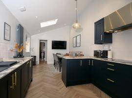 Dwell Living Luxurious 5bd House Central，位于桑德兰的酒店