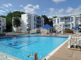 APARTAMENTO FAMILIAR MELGAR CON PISCINA ac, zelfstandige accommodatie in Melgar