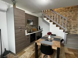 Maison de village rénovée, ξενοδοχείο σε Lédignan