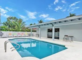 Luxury Villa with Heated Pool close to Beach