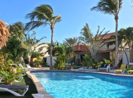 Casalina Garden 2 blocks to Palm Beach & Kitesurfing school