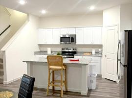 Luxury Suites 5-Bed Room 4-Bath, hotel a Pilot Point