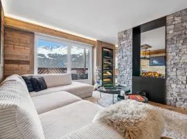 Exquisite Duplex with Views by Mrs Miggins