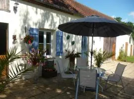 Old French Country Cottage for 2 nature lovers paradise