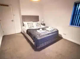 Luxury One-Bedroom House with Free Parking
