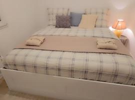 Chambre, ξενοδοχείο σε Saint-Julien-de-Concelles